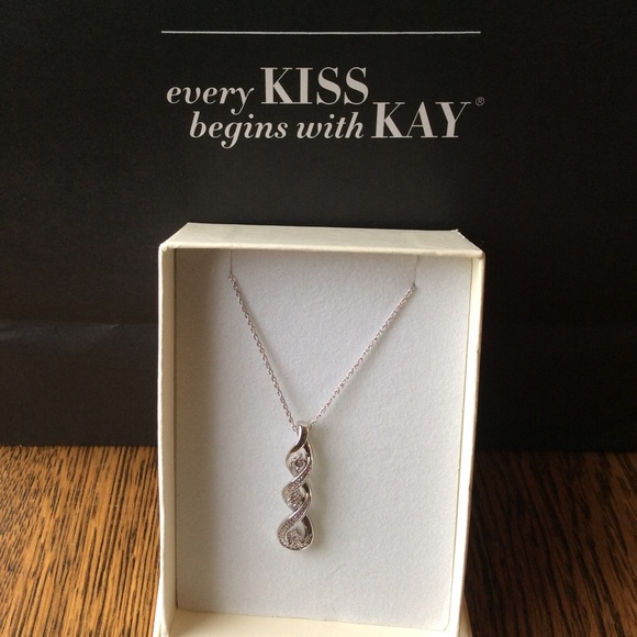 1 LEFT❣️HOST PICK ✨ Kay Jewelers Diamond Necklace - Picture 2 of 4